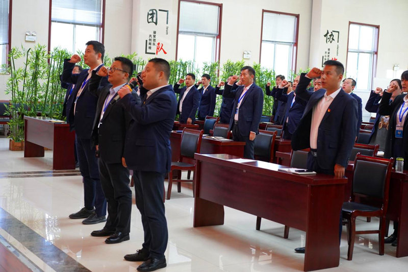 神木分公司召開(kāi)旺季生產(chǎn)經(jīng)營(yíng)工作會(huì)議-配圖2.png 神木分公司召開(kāi)旺季生產(chǎn)經(jīng)營(yíng)工作會(huì)議-配圖2.png